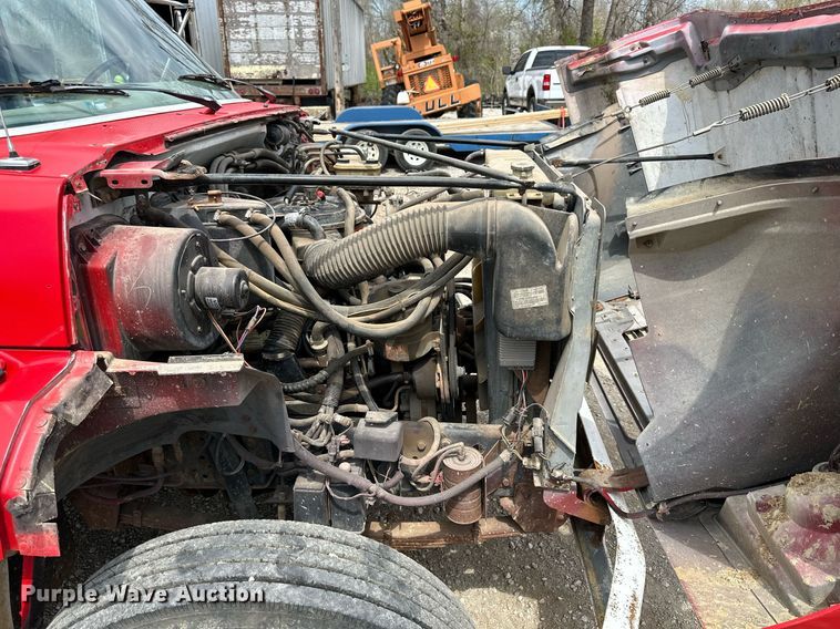 image for item LN9404 1991 Ford F700  grain truck