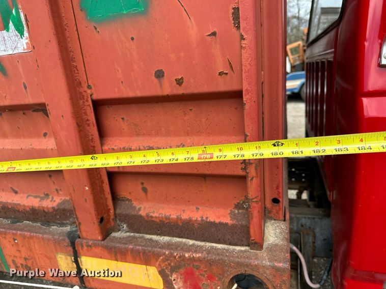 image for item LN9404 1991 Ford F700  grain truck