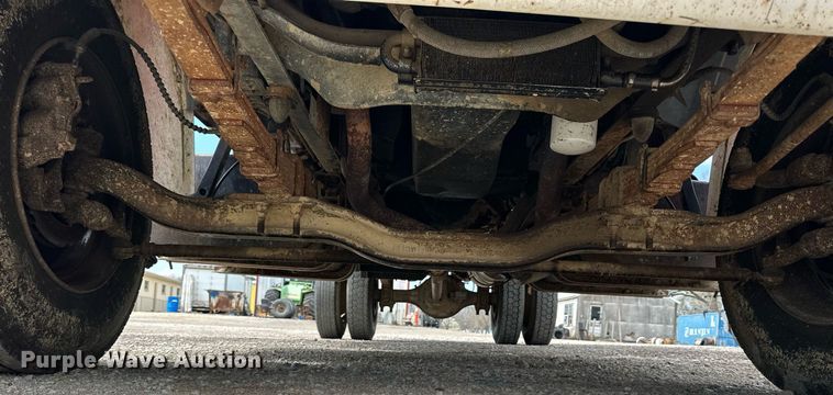 image for item LN9404 1991 Ford F700  grain truck