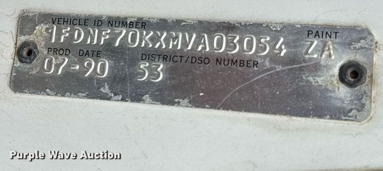 image for item LN9404 1991 Ford F700  grain truck