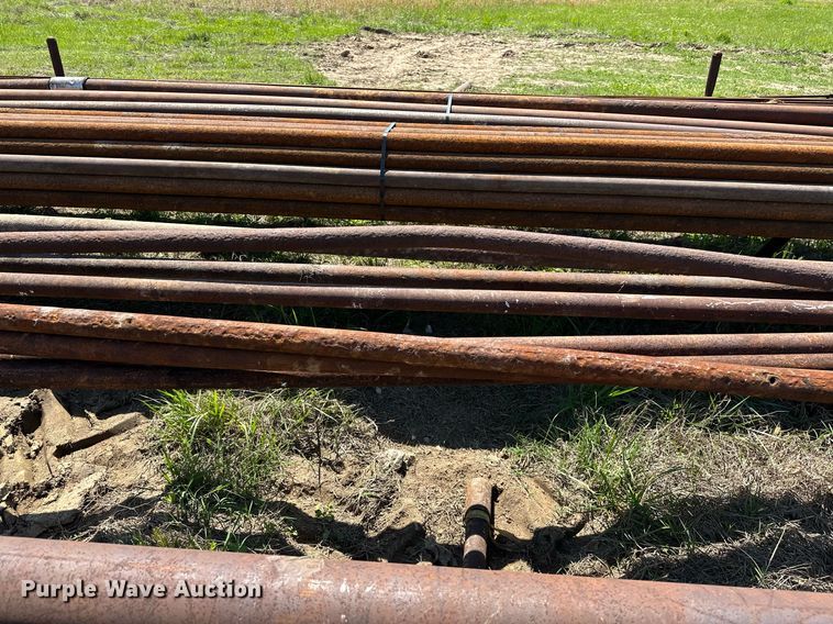image for item LR9694 (8) joints of 33' L x 2 1/2" diameter drill pipe