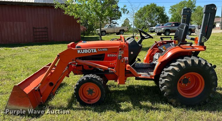 image for item LR9695 Kubota B7800  MFWD tractor