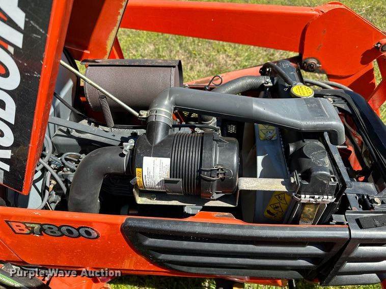 image for item LR9695 Kubota B7800  MFWD tractor