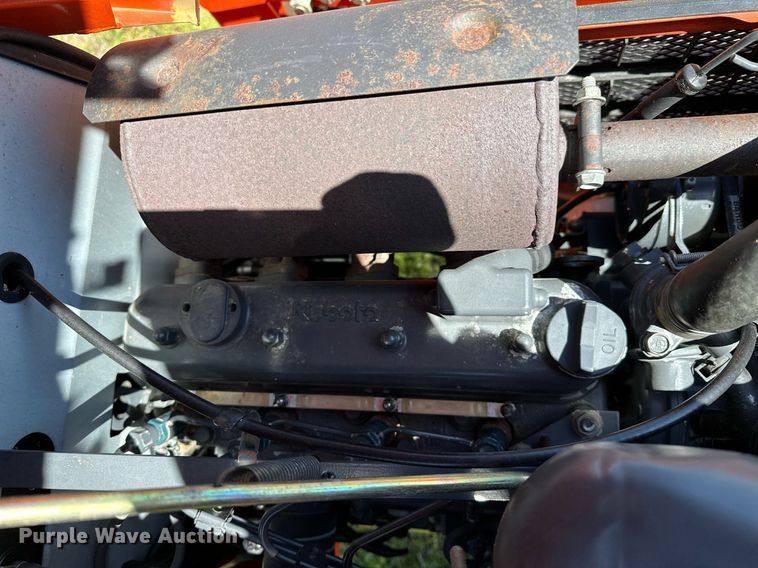 image for item LR9695 Kubota B7800  MFWD tractor