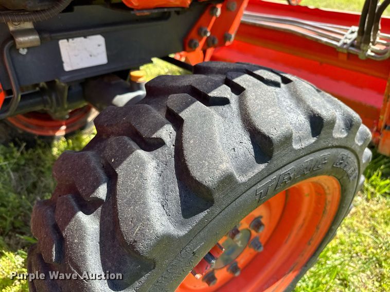 image for item LR9695 Kubota B7800  MFWD tractor