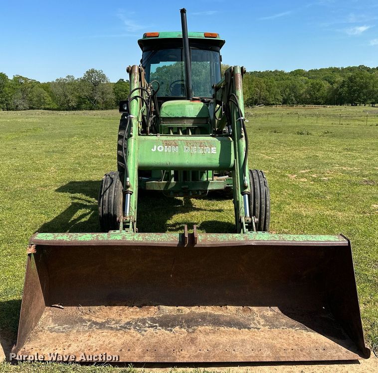 image for item LR9696 1986 John Deere 2950  tractor