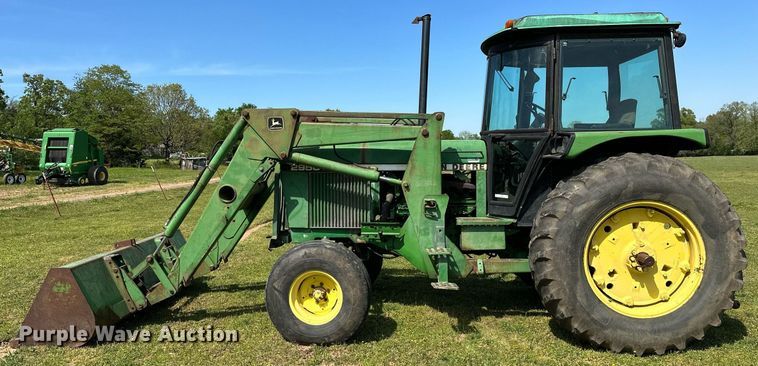 image for item LR9696 1986 John Deere 2950  tractor