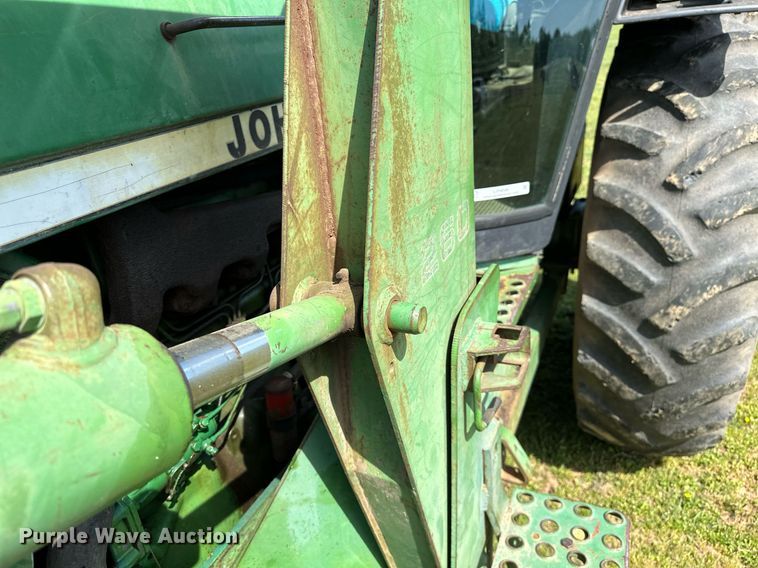 image for item LR9696 1986 John Deere 2950  tractor