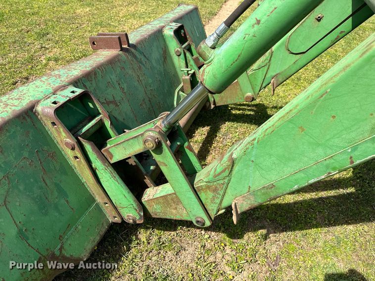 image for item LR9696 1986 John Deere 2950  tractor