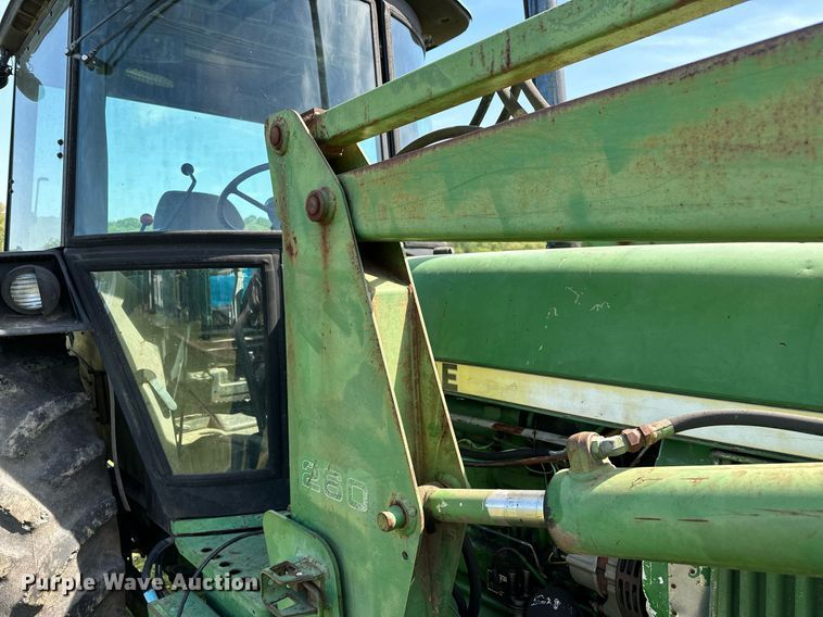 image for item LR9696 1986 John Deere 2950  tractor