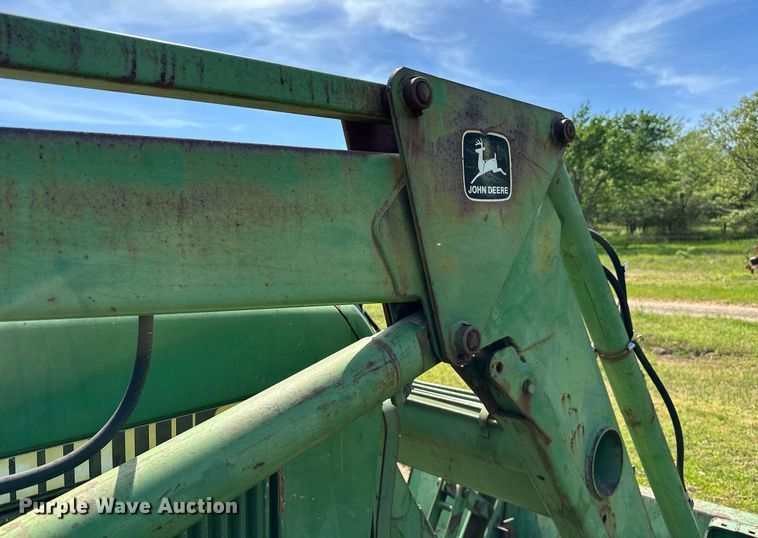 image for item LR9696 1986 John Deere 2950  tractor