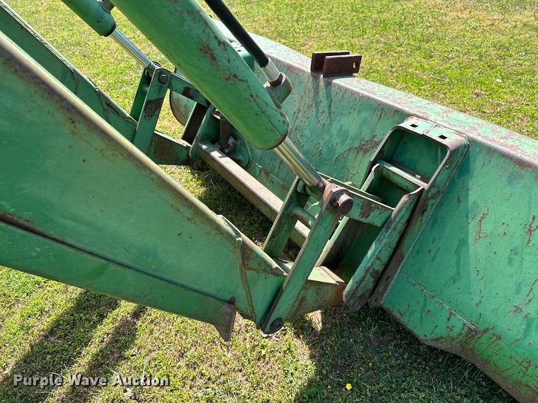 image for item LR9696 1986 John Deere 2950  tractor