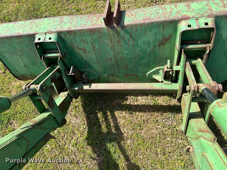 image for item LR9696 1986 John Deere 2950  tractor