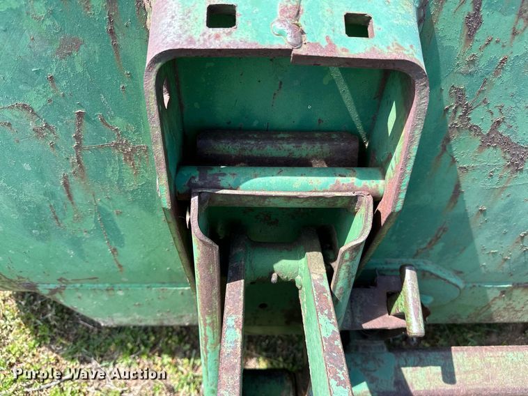 image for item LR9696 1986 John Deere 2950  tractor