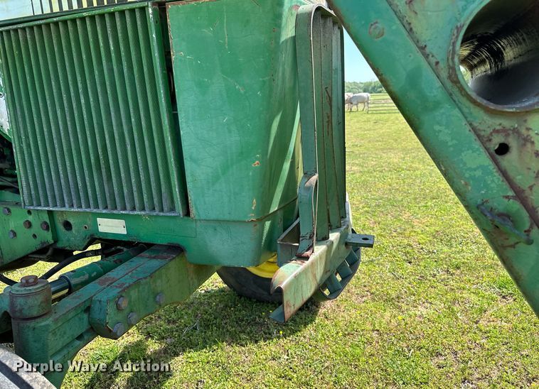 image for item LR9696 1986 John Deere 2950  tractor