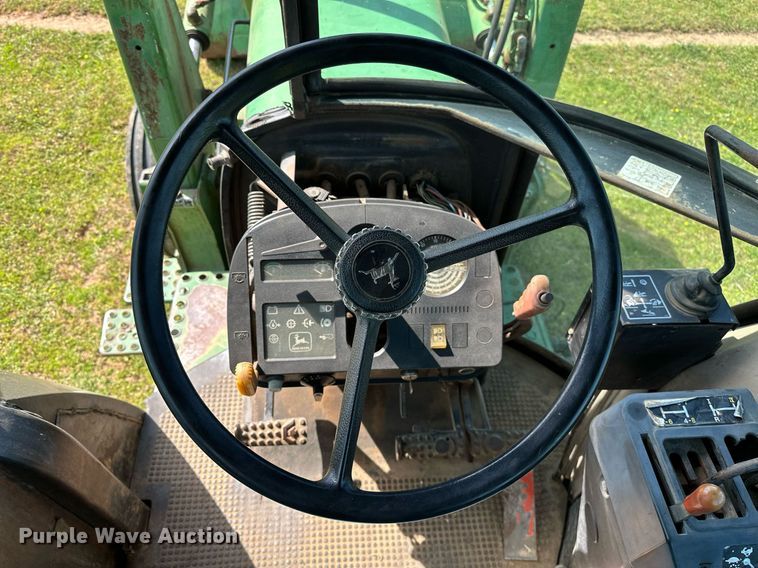 image for item LR9696 1986 John Deere 2950  tractor