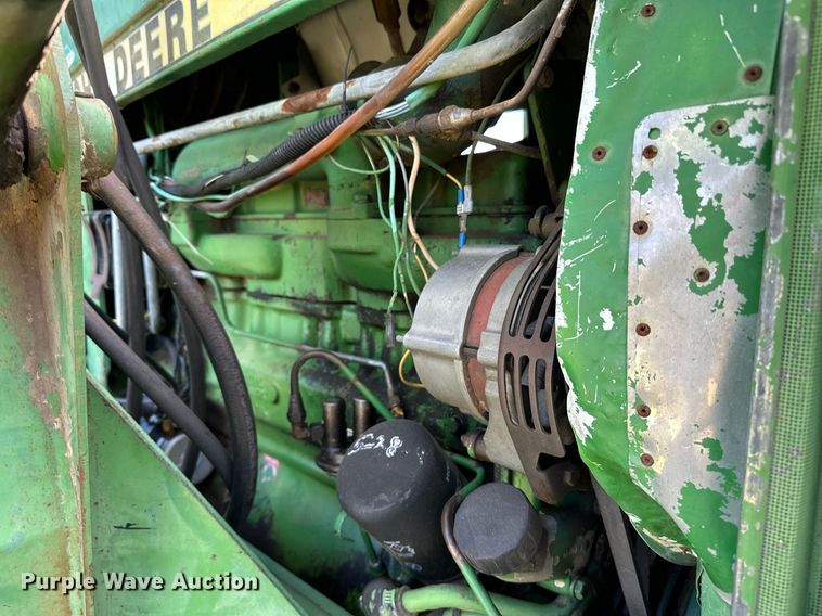 image for item LR9696 1986 John Deere 2950  tractor