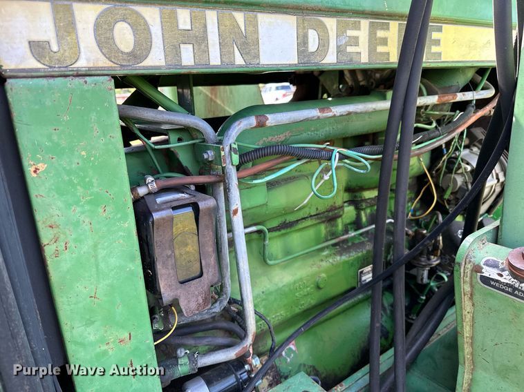 image for item LR9696 1986 John Deere 2950  tractor