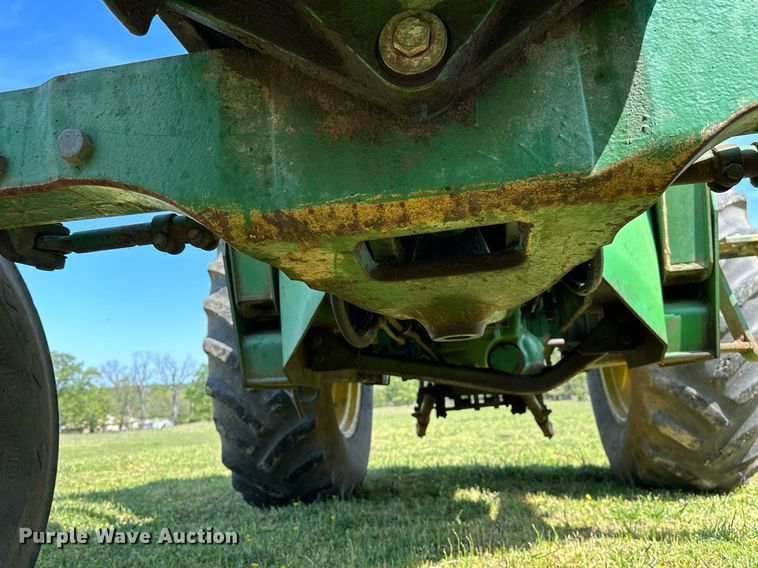 image for item LR9696 1986 John Deere 2950  tractor