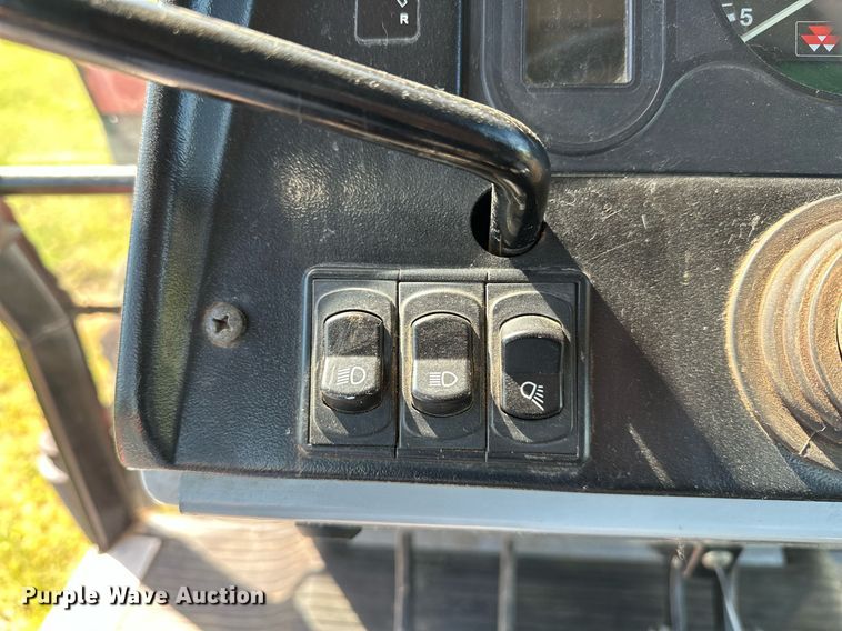 image for item LR9697 2007 Massey Ferguson 583  MFWD tractor