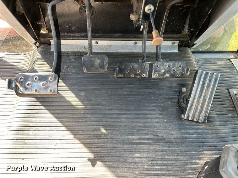 image for item LR9697 2007 Massey Ferguson 583  MFWD tractor