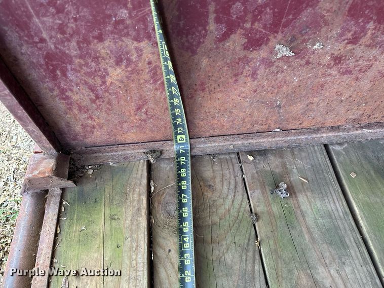 image for item LR9699 1989 Bonanza  livestock trailer