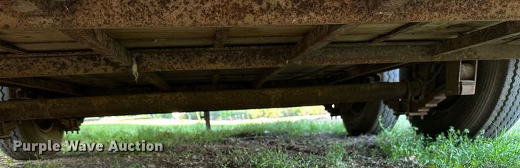 image for item LR9699 1989 Bonanza  livestock trailer