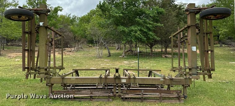 image for item LR9700 Bell B18BF  stalk chopper