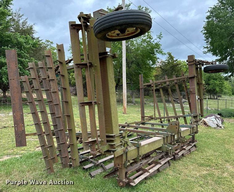 image for item LR9700 Bell B18BF  stalk chopper