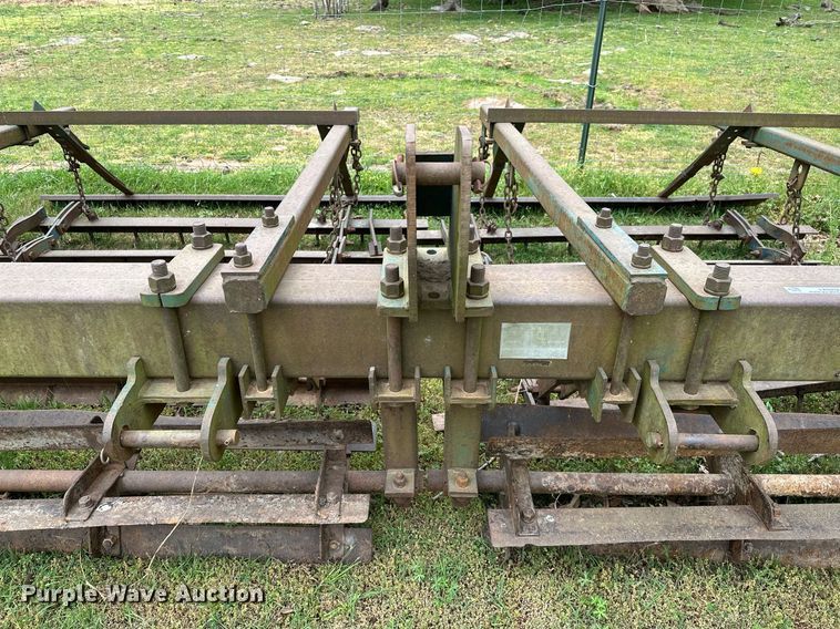 image for item LR9700 Bell B18BF  stalk chopper