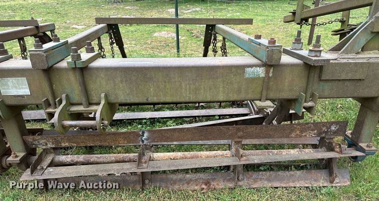 image for item LR9700 Bell B18BF  stalk chopper