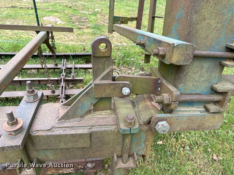 image for item LR9700 Bell B18BF  stalk chopper