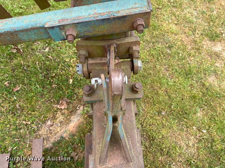 image for item LR9700 Bell B18BF  stalk chopper