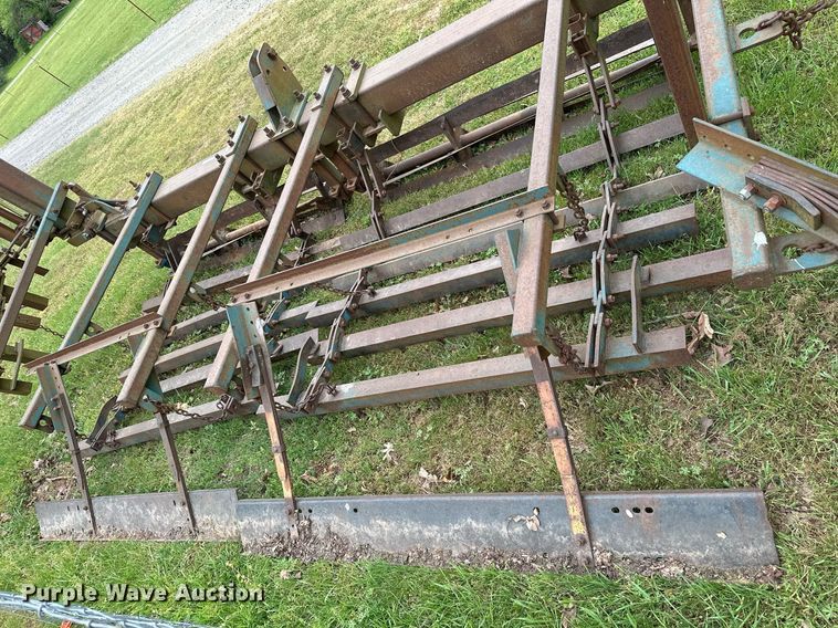 image for item LR9700 Bell B18BF  stalk chopper