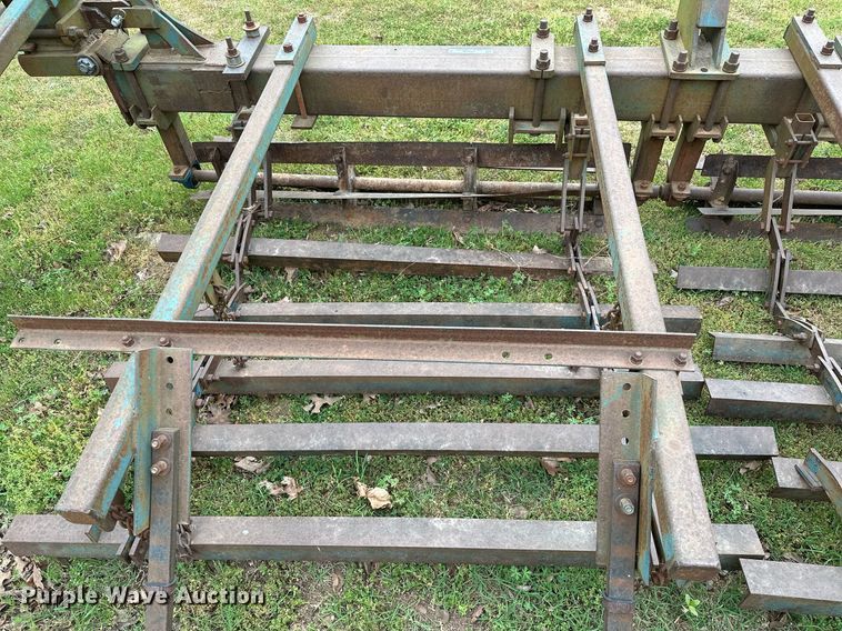 image for item LR9700 Bell B18BF  stalk chopper