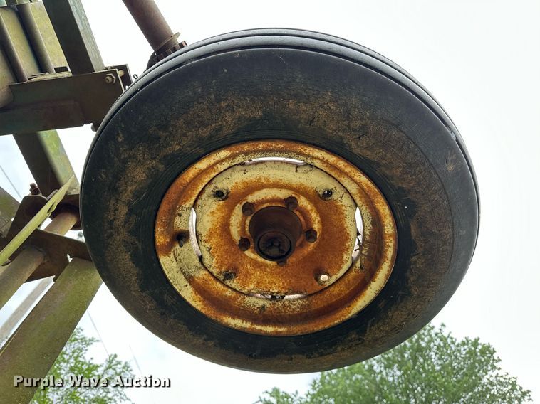 image for item LR9700 Bell B18BF  stalk chopper