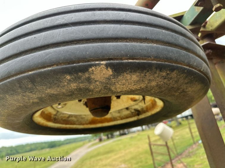 image for item LR9700 Bell B18BF  stalk chopper