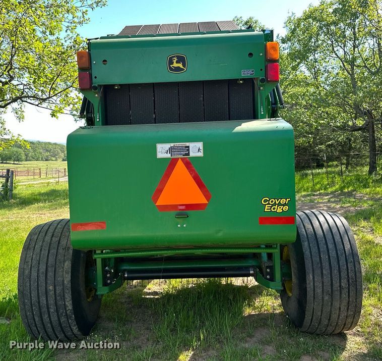image for item LR9701 2010 John Deere 468  round baler