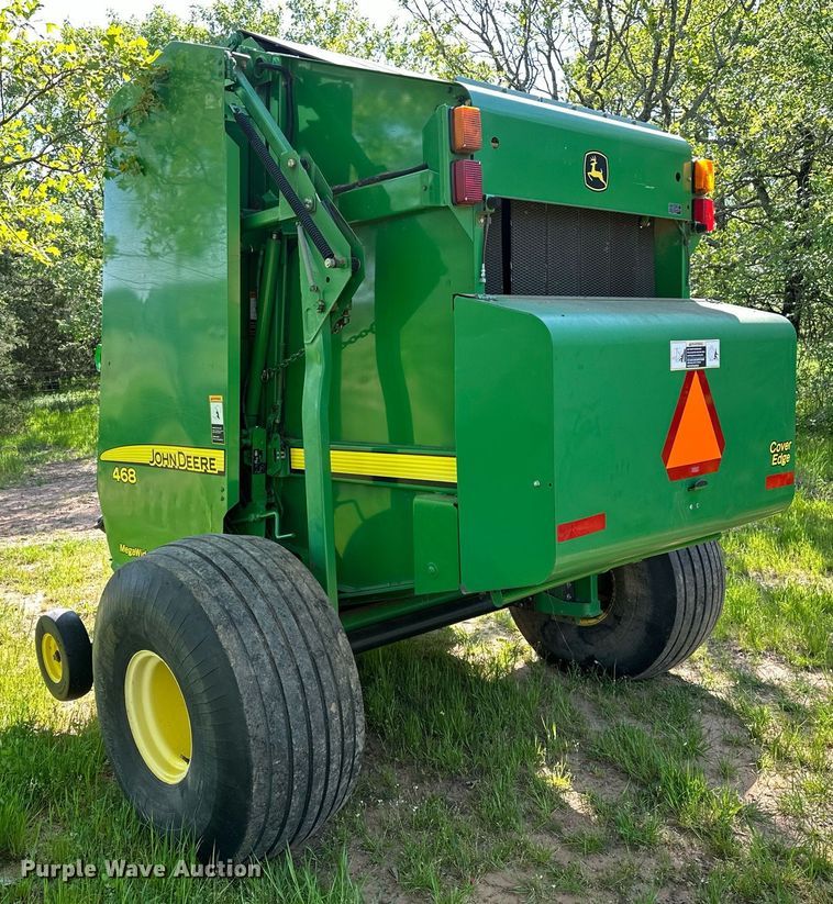 image for item LR9701 2010 John Deere 468  round baler