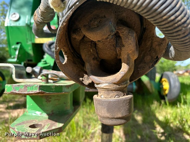 image for item LR9701 2010 John Deere 468  round baler