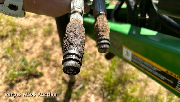 image for item LR9701 2010 John Deere 468  round baler