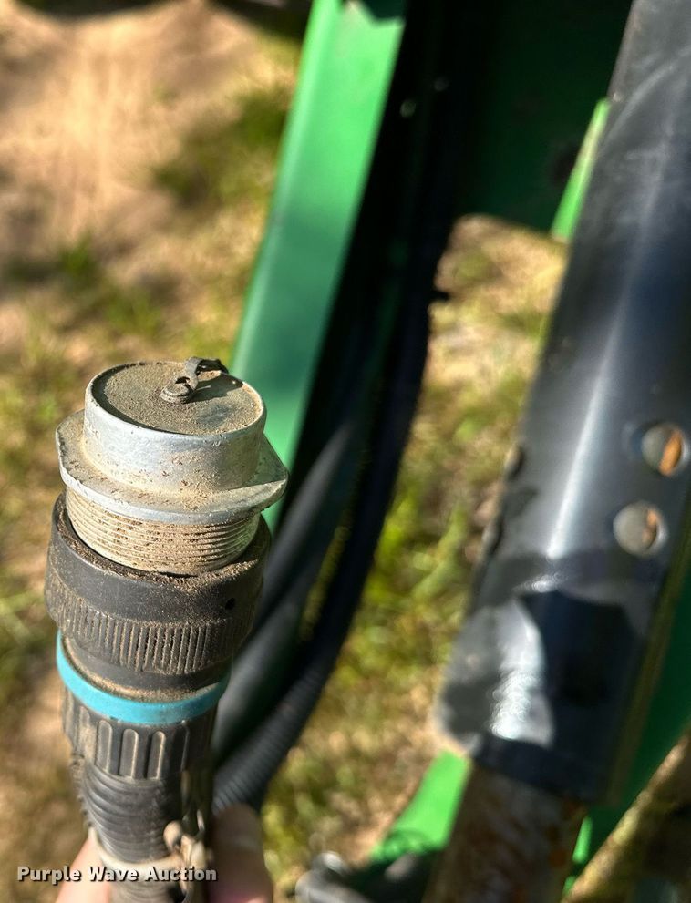 image for item LR9701 2010 John Deere 468  round baler