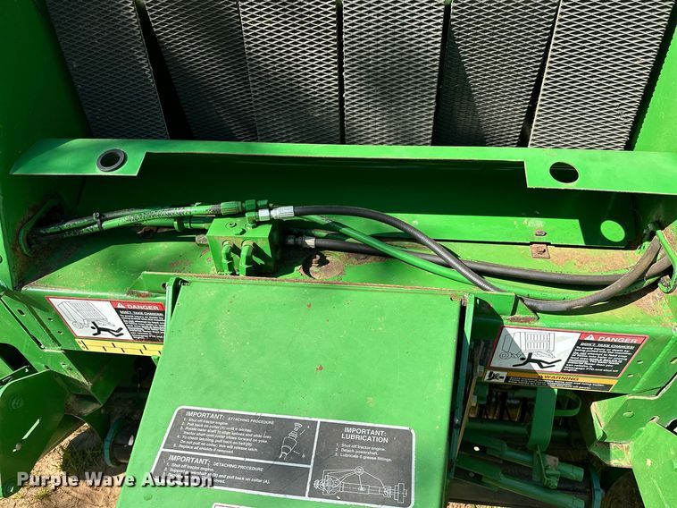 image for item LR9701 2010 John Deere 468  round baler
