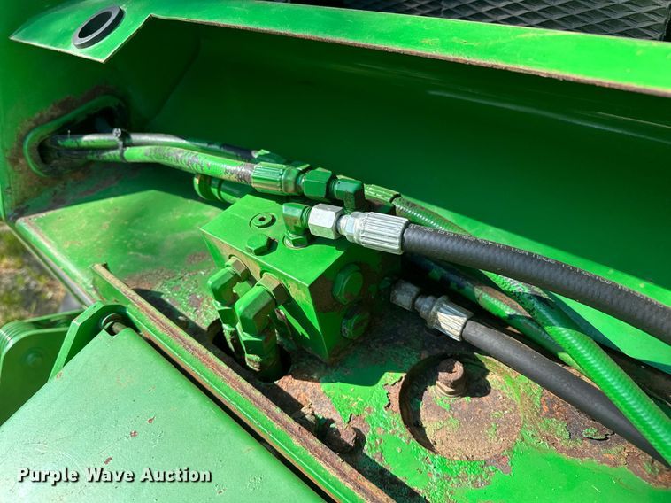 image for item LR9701 2010 John Deere 468  round baler