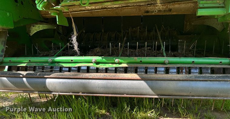image for item LR9701 2010 John Deere 468  round baler