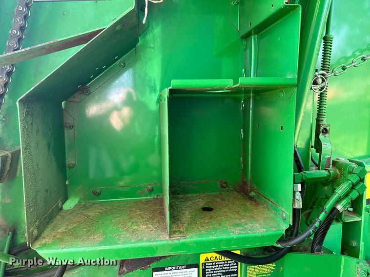 image for item LR9701 2010 John Deere 468  round baler