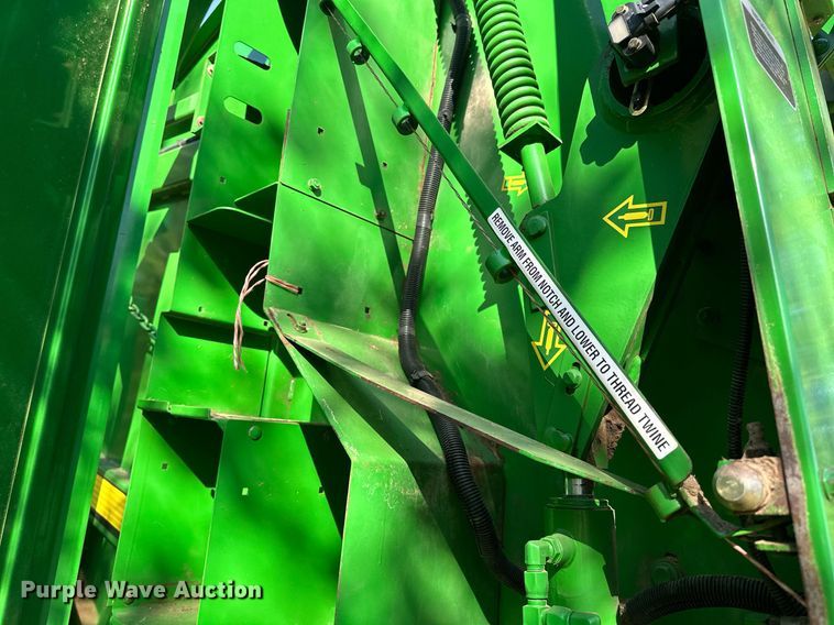 image for item LR9701 2010 John Deere 468  round baler