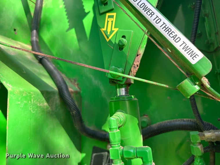 image for item LR9701 2010 John Deere 468  round baler