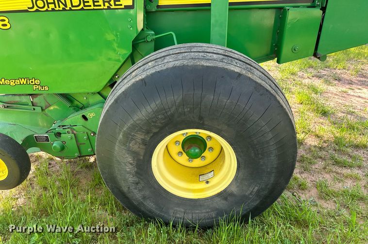 image for item LR9701 2010 John Deere 468  round baler