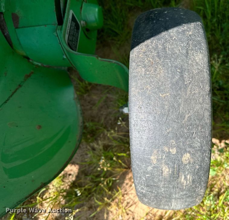 image for item LR9701 2010 John Deere 468  round baler